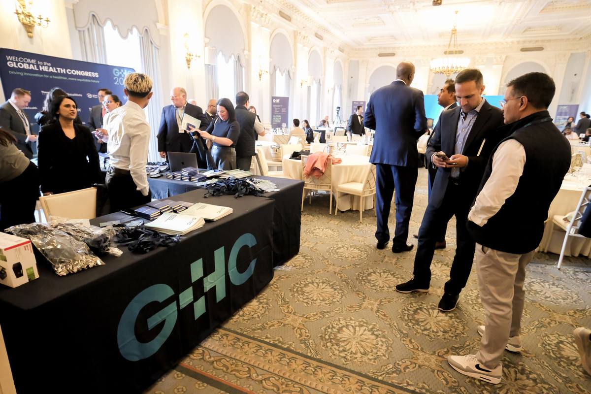 Registration and Continental Breakfast — photo 9